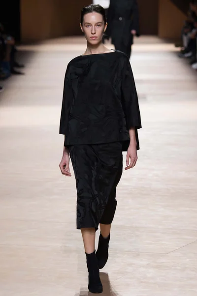 Look 35